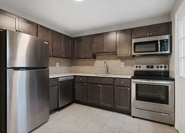 Property at Birchview Gardens - 410 River Rd, Piscataway, NJ, 08854, 1-2 bed, 1 bath, [object Object]