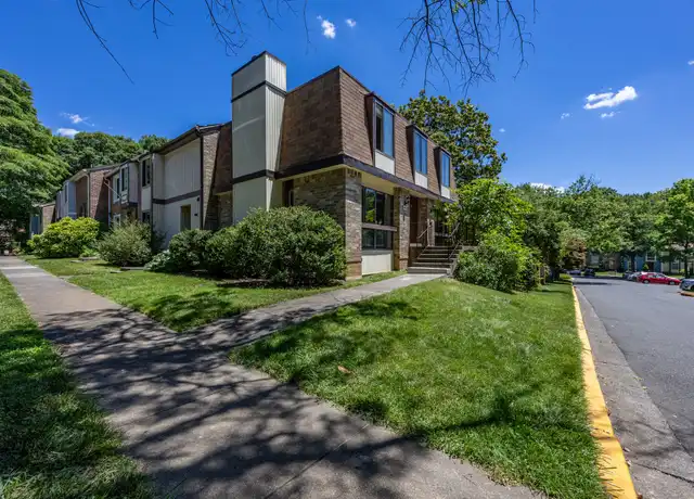 Property at 6023 Forrest Hollow Ln Unit 1, West Springfield, VA, 22152, 4 beds, 3.5 baths, [object Object]