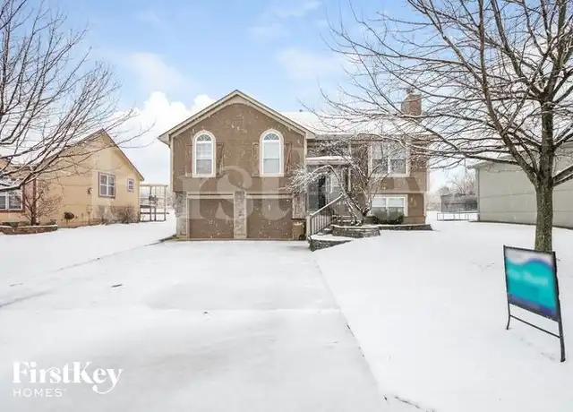 Property at 701 Corrington Dr, Raymore, MO, 64083, 3 beds, 3 baths, [object Object]