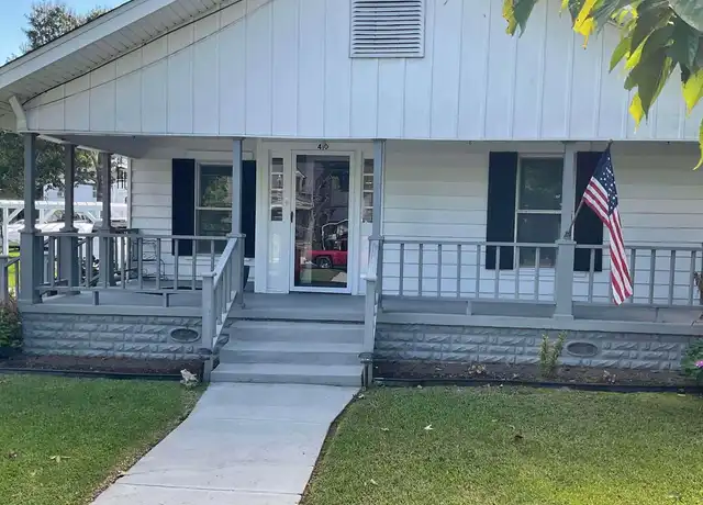 Property at 410 S Broad St, Albertville, AL, 35950, 4 beds, 2 baths, [object Object]
