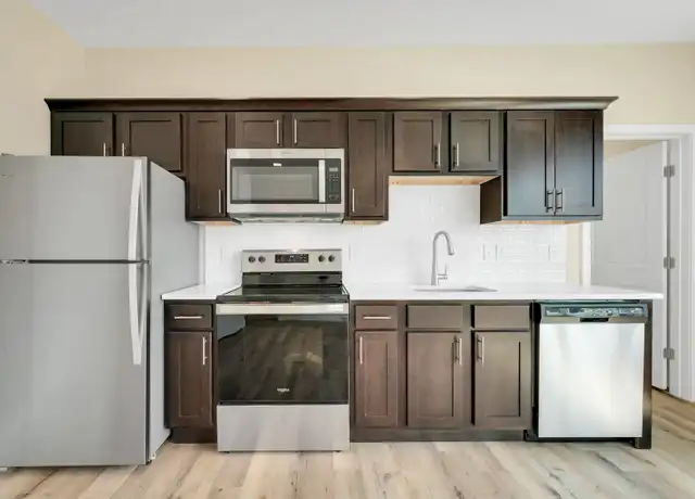 Property at 519 E Cherry St, Springfield, MO, 65806, 2 beds, 2 baths, [object Object]