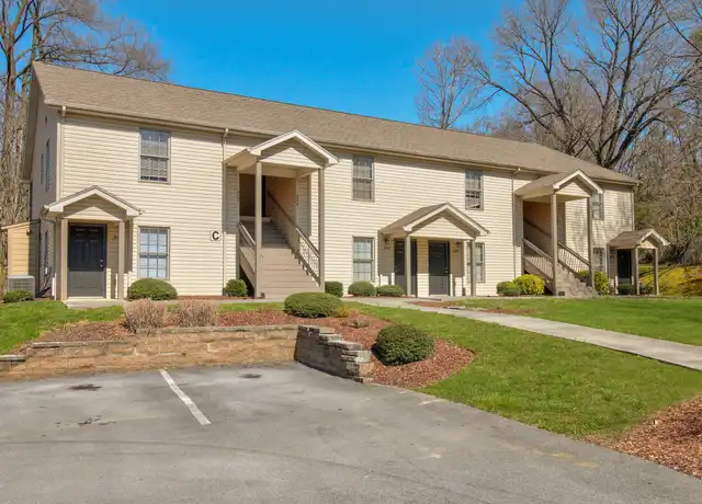 Property at The Gables at South Roan - 2823 S Roan St, Johnson City, TN, 37601, 1 bed, 1 bath, Contact for Price