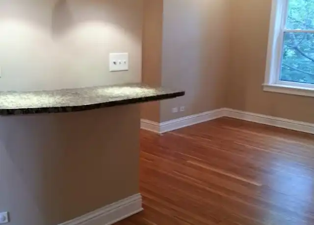 Property at 2315 W Eastwood Ave Unit 3E, Chicago, IL, 60625, 2 beds, 1 bath, [object Object]