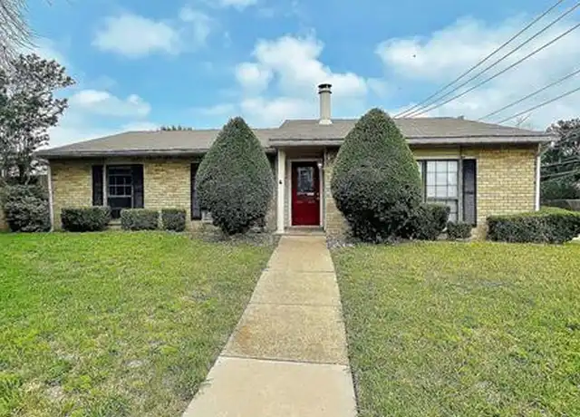 Property at 1802 Natchez Ct, Grand Prairie, TX, 75052, 3 beds, 2 baths, [object Object]