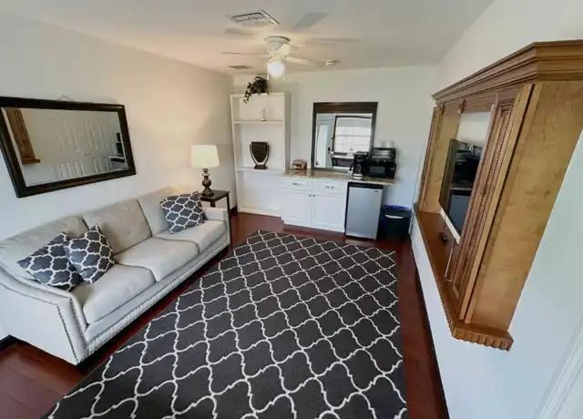 Property at 6343 Mark Ln, Fort Myers, FL, 33966, 1 bed, 1 bath, [object Object]