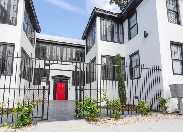 Property at 2411 Habersham St Unit 3, Savannah, GA, 31401, 2 beds, 1 bath, [object Object]