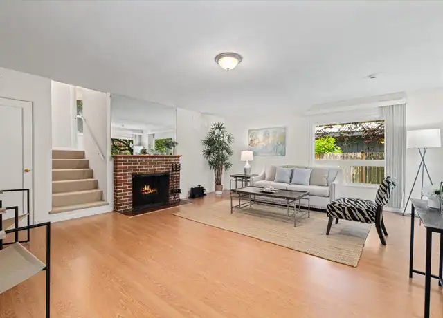 Property at 15701 Stone Ave N, Shoreline, WA, 98133, 3 beds, 1 bath, [object Object]