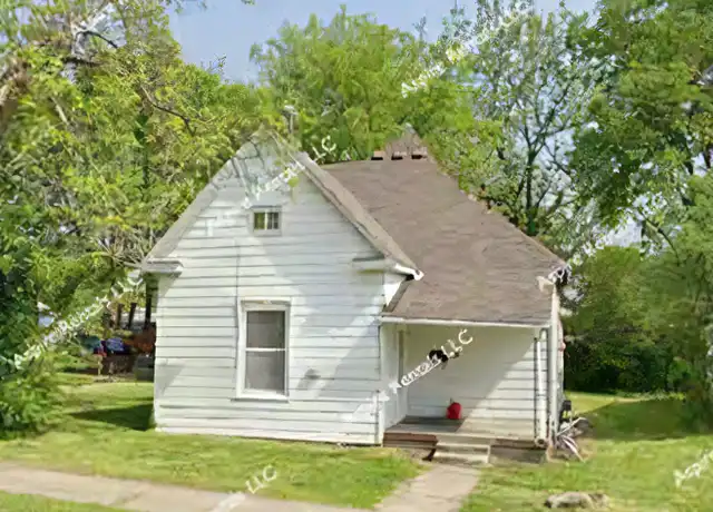 Property at 17 Pendleton St, Columbia, MO, 65203, 3 beds, 1 bath, [object Object]