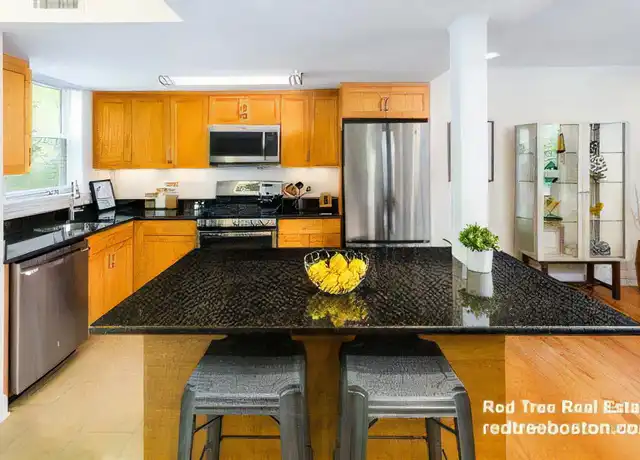 Property at 37 Sherman Rd, Chestnut Hill, MA, 02467, 2 beds, 1.5 baths, [object Object]