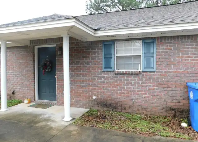 Property at 215 Pine St, Prattville, AL, 36067, 1 bed, 1 bath, [object Object]