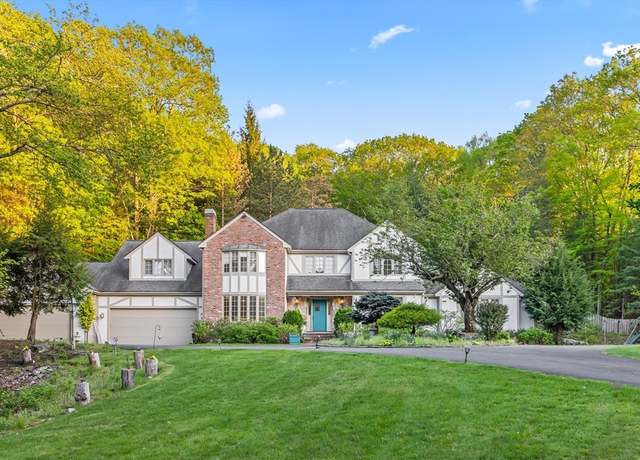Photo of 112 Bigelow Dr, Sudbury, MA 01776