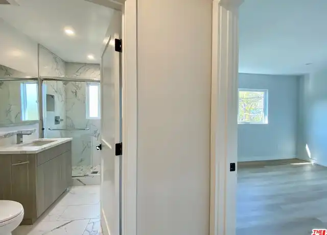 Property at 3207 W 3rd St #1, Los Angeles, CA, 90020, 1 bed, 1 bath, [object Object]