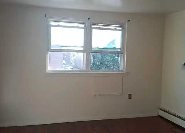 Property at 1464 E 84th St, Brooklyn, NY, 11236, 3 beds, 1 bath, [object Object]