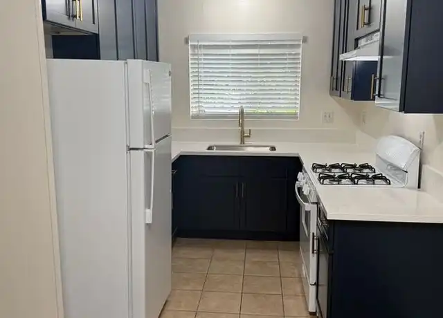 Property at 1432 Robinson Ave Unit 8, San Diego, CA, 92103, 1 bed, 1 bath, [object Object]