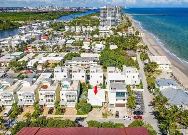 Property at 309 Oak St, Hollywood, FL, 33019, 2 beds, 2 baths, [object Object]