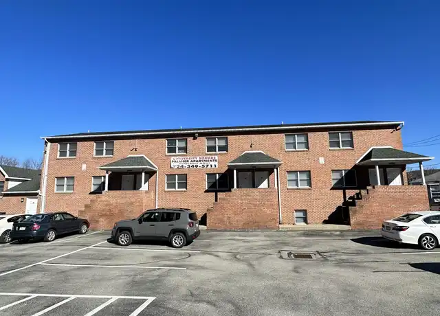 Property at 758 Locust St Unit 4, Indiana, PA, 15701, 2 beds, 1 bath, [object Object]