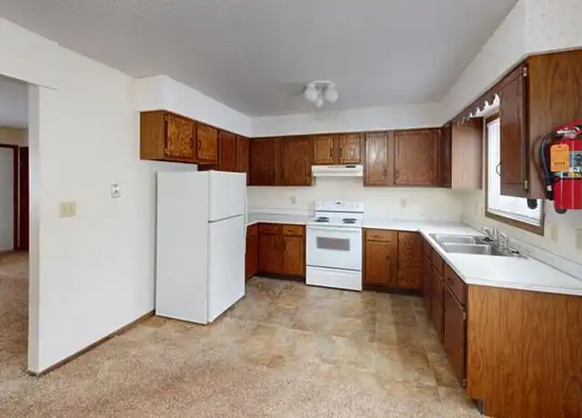 Property at 209 N 11th St Unit 1, Bismarck, ND, 58501, 2 beds, 1 bath, [object Object]