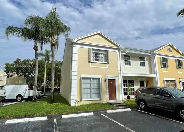 Property at 2880 Belmont Ln #2880, Hollywood, FL, 33026, 2 beds, 2.5 baths, [object Object]