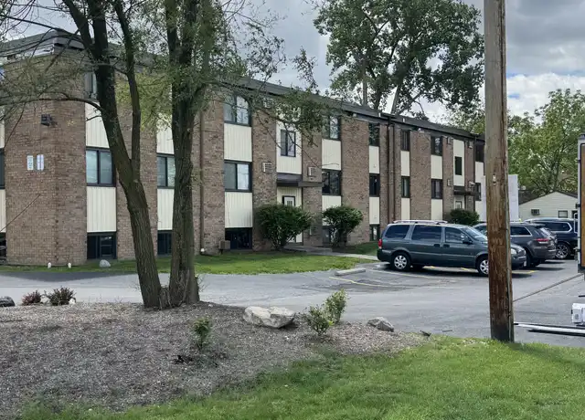 Property at 916 S Byrne Rd Unit 1, Toledo, OH, 43609, 2 beds, 1 bath, [object Object]
