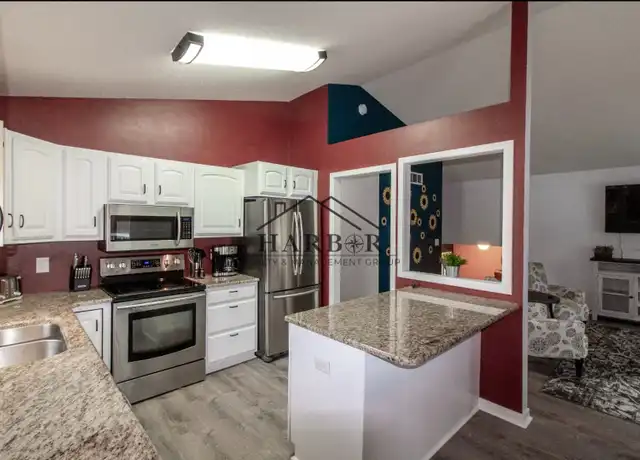 Property at 2922 Northern Valley Dr NE, Rochester, MN, 55906, 4 beds, 2 baths, [object Object]
