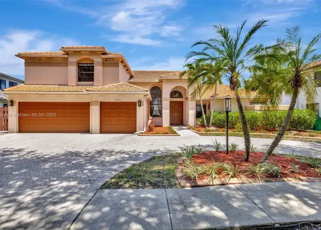 Property at 10425 Bermuda Dr, Hollywood, FL, 33026, 5 beds, 3 baths, [object Object]