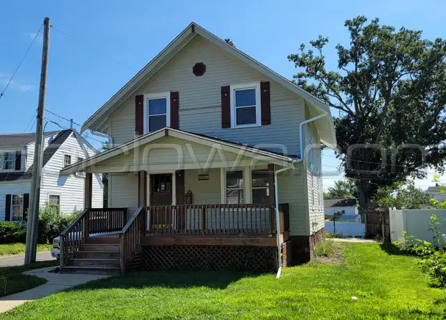 Property at 1112 Maplewood Dr NE, Cedar Rapids, IA, 52402, 3 beds, 2 baths, [object Object]