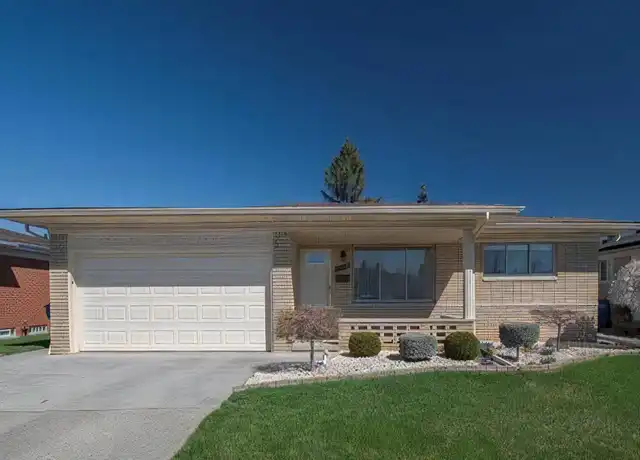 Property at 14159 Ivanhoe Dr, Warren, MI, 48088, 3 beds, 1.5 baths, [object Object]
