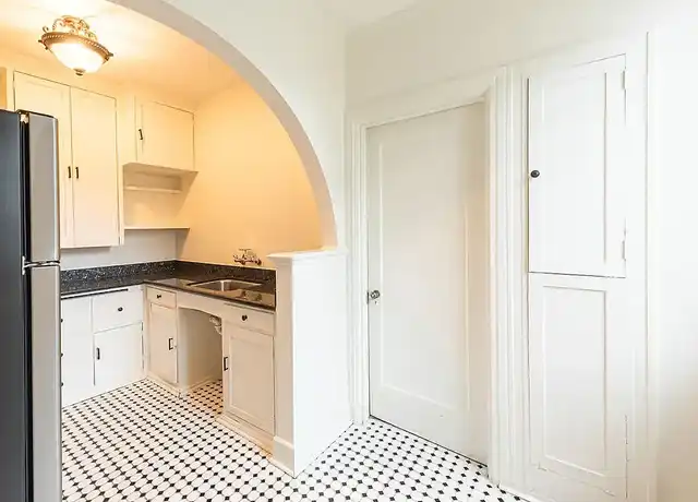 Property at Whitworth Apartments - 1619 E John St, Seattle, WA, 98112, 1 bed, 1 bath, [object Object]