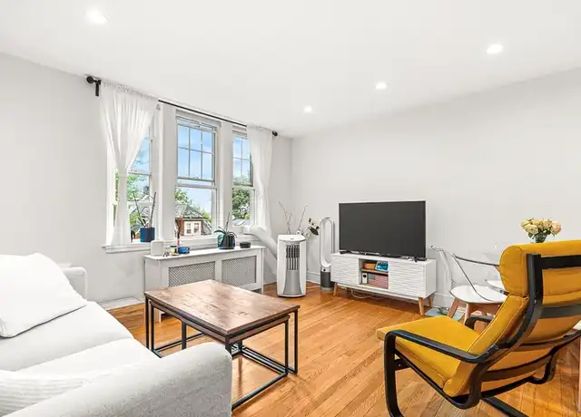 Property at 48 Robinwood Ave #9, Jamaica Plain, MA, 02130, 2 beds, 1 bath, [object Object]