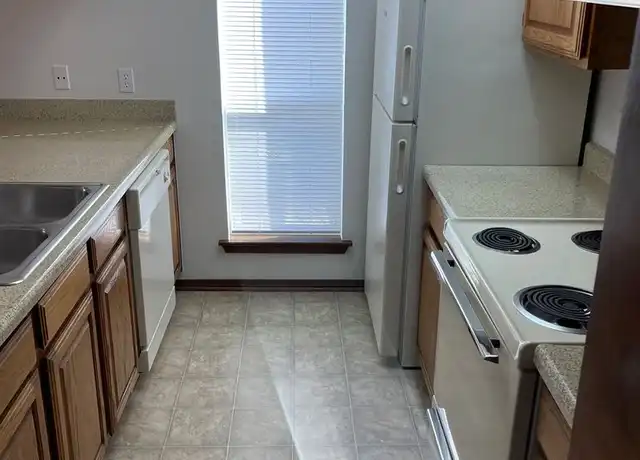 Property at 4201 SE Camelot Dr Unit 12( downstairs), Lawton, OK, 73501, 1 bed, 1 bath, [object Object]