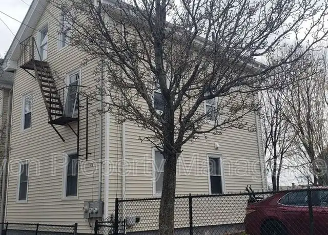 Property at 49 Trenton St Unit 2, Providence, RI, 02906, 4 beds, 1.5 baths, [object Object]
