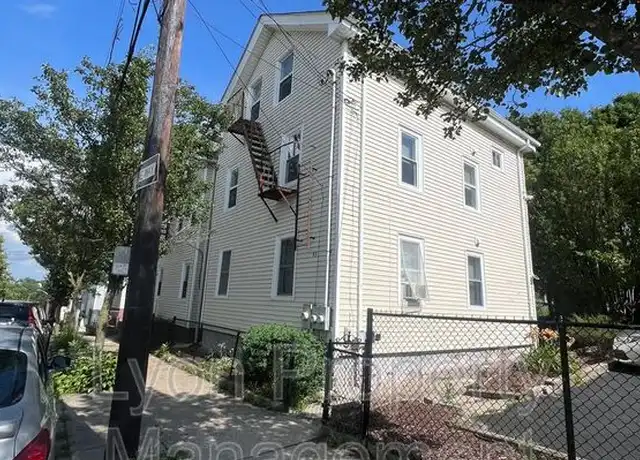 Property at 49 Trenton St Unit 2, Providence, RI, 02906, 4 beds, 1.5 baths, [object Object]