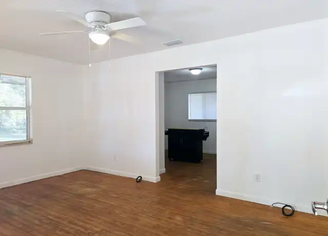 Property at 11756 SE 62nd Ave Unit 2, Belleview, FL, 34420, 2 beds, 1 bath, [object Object]