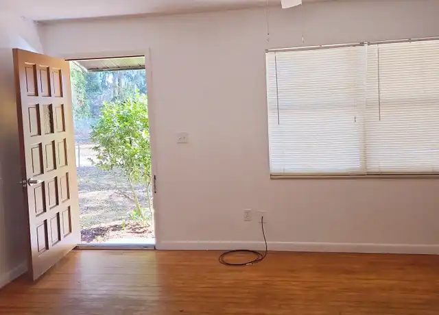 Property at 11756 SE 62nd Ave Unit 2, Belleview, FL, 34420, 2 beds, 1 bath, [object Object]