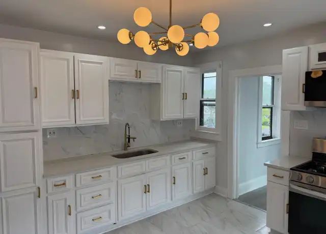 Property at 2466 Main St Unit 2ND FLR, Bridgeport, CT, 06606, 3 beds, 1 bath, [object Object]