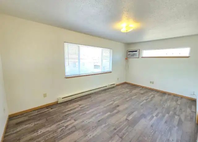 Property at 421 S Williams Ave Unit 04, Sioux Falls, SD, 57104, 1 bed, 1 bath, [object Object]