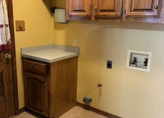 Property at 3111 Crestridge Dr, Texarkana, TX, 75503, 3 beds, 2 baths, [object Object]