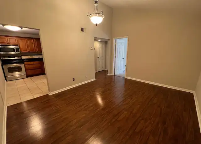 Property at 250 Little St Unit C307, Athens, GA, 30605, 2 beds, 1 bath, [object Object]
