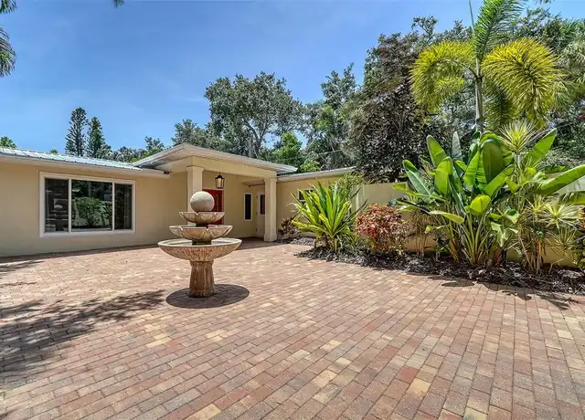 Property at 3414 Old Oak Dr, Sarasota, FL, 34239, 3 beds, 2 baths, [object Object]