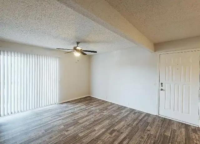Property at 6 Belair Dr, San Antonio, TX, 78213, 1 bed, 1 bath, [object Object]