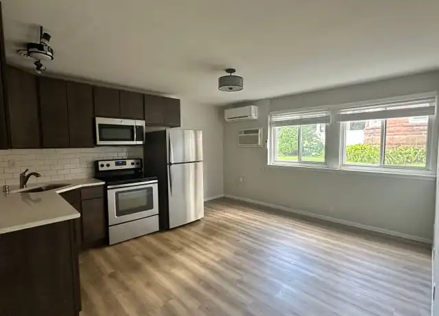 Property at 2205 Bryant Ave S Unit 2, Minneapolis, MN, 55405, 2 beds, 1 bath, [object Object]