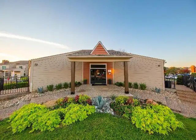 Property at 409 W Round Grove Rd, Lewisville, TX, 75067, 2 beds, 2 baths, [object Object]