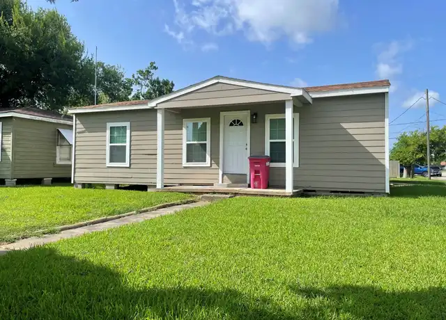 Property at 1531 W 5th St, Freeport, TX, 77541, 3 beds, 1 bath, [object Object]