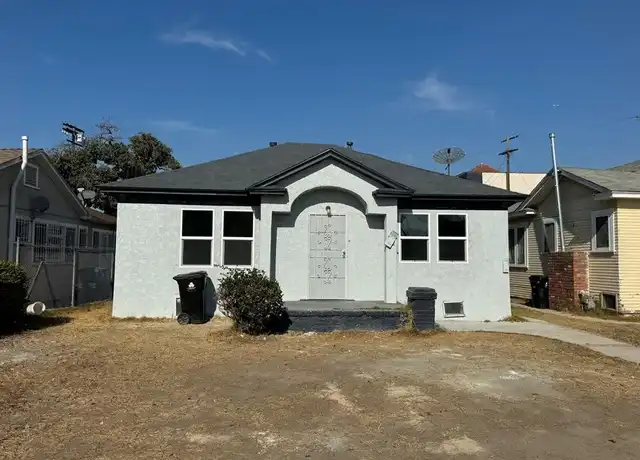 Property at 1509 W 52nd St Unit 1511W, Los Angeles, CA, 90062, 3 beds, 1 bath, [object Object]