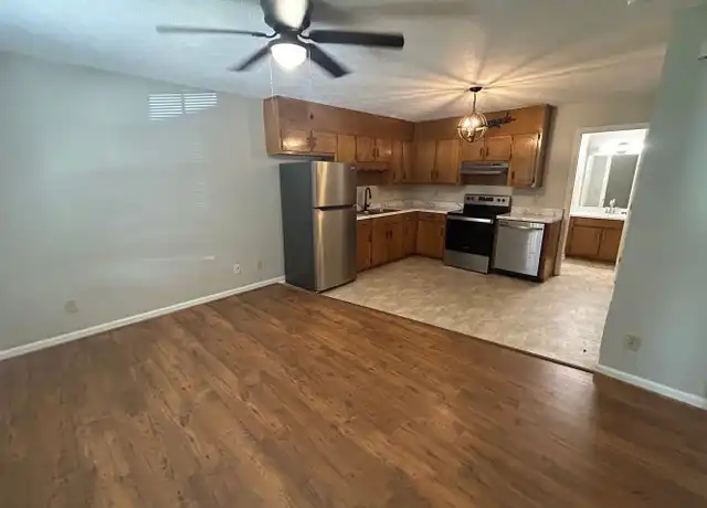 Property at 520 Gadsden Rd NW Unit 1, Jacksonville, AL, 36265, 2 beds, 1 bath, [object Object]