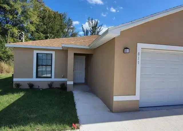 Property at 811 SE 24th Ave, Cape Coral, FL, 33990, 3 beds, 2 baths, [object Object]