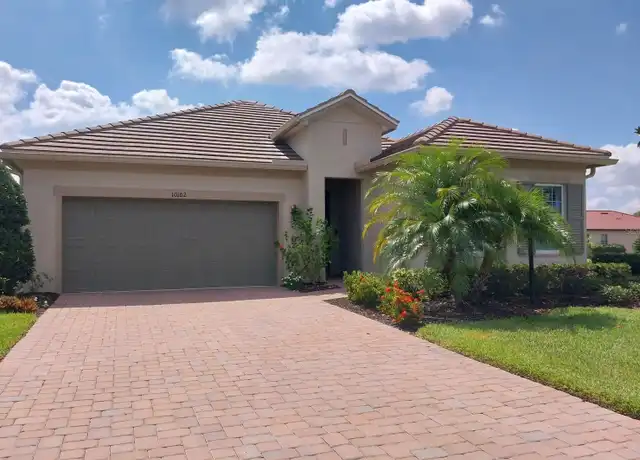 Property at 10102 Carnoustie Pl, Bradenton, FL, 34211, 3 beds, 2 baths, [object Object]