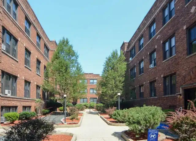 Property at 626 W Cornelia Ave Unit 3S, Chicago, IL, 60657, 1 bed, 1 bath, [object Object]