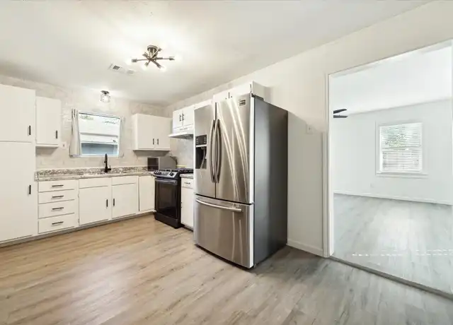 Property at 1147 Du Barry Ln Unit B, Houston, TX, 77018, 1 bed, 1 bath, [object Object]