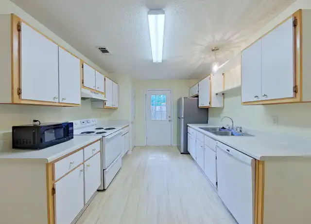 Property at 1030 Blue Ridge Dr, Fort Walton Beach, FL, 32547, 3 beds, 2 baths, [object Object]